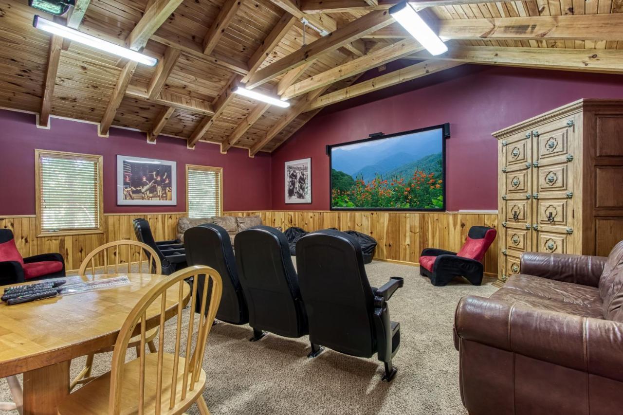 Mountain Lake Lodge, Hot Tub, Theater Room, 1089 Free Tickets Each Paid Day, Dollywood And More Sevierville Extérieur photo