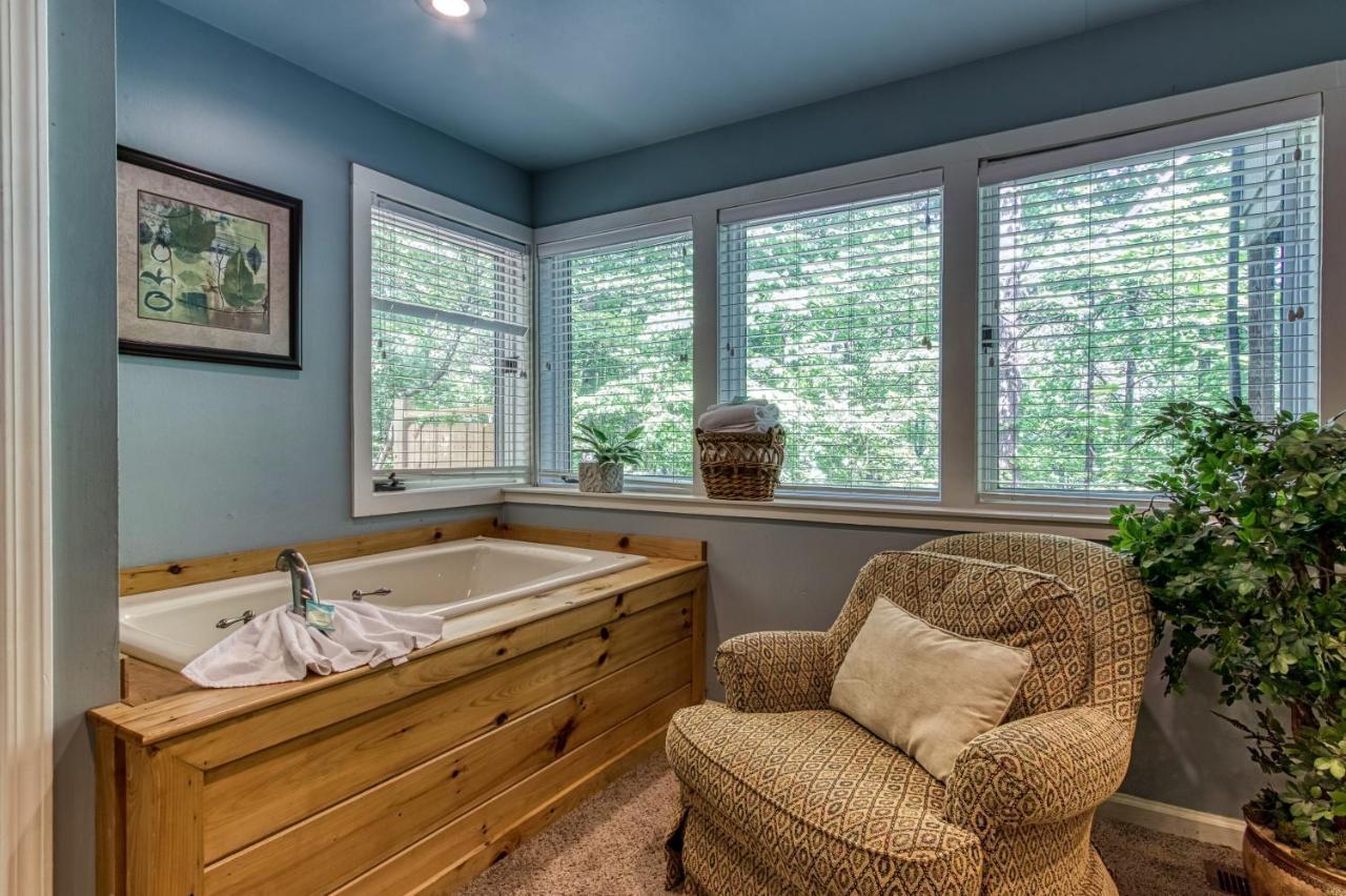 Mountain Lake Lodge, Hot Tub, Theater Room, 1089 Free Tickets Each Paid Day, Dollywood And More Sevierville Extérieur photo