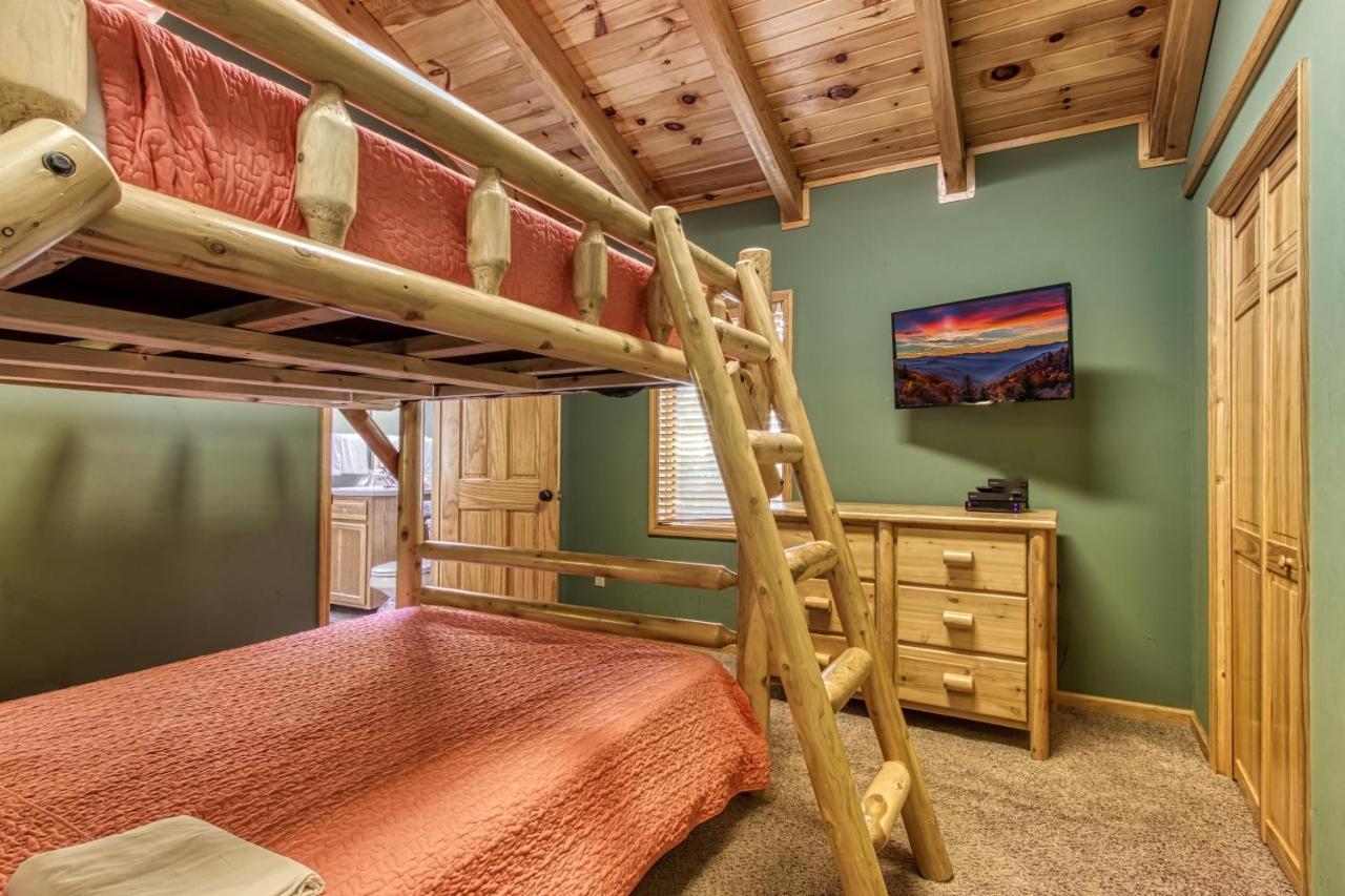 Mountain Lake Lodge, Hot Tub, Theater Room, 1089 Free Tickets Each Paid Day, Dollywood And More Sevierville Extérieur photo