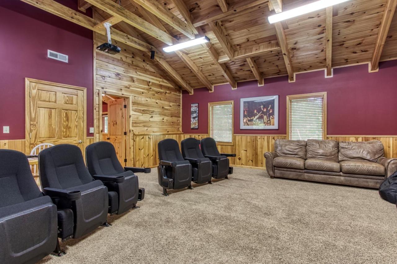 Mountain Lake Lodge, Hot Tub, Theater Room, 1089 Free Tickets Each Paid Day, Dollywood And More Sevierville Extérieur photo