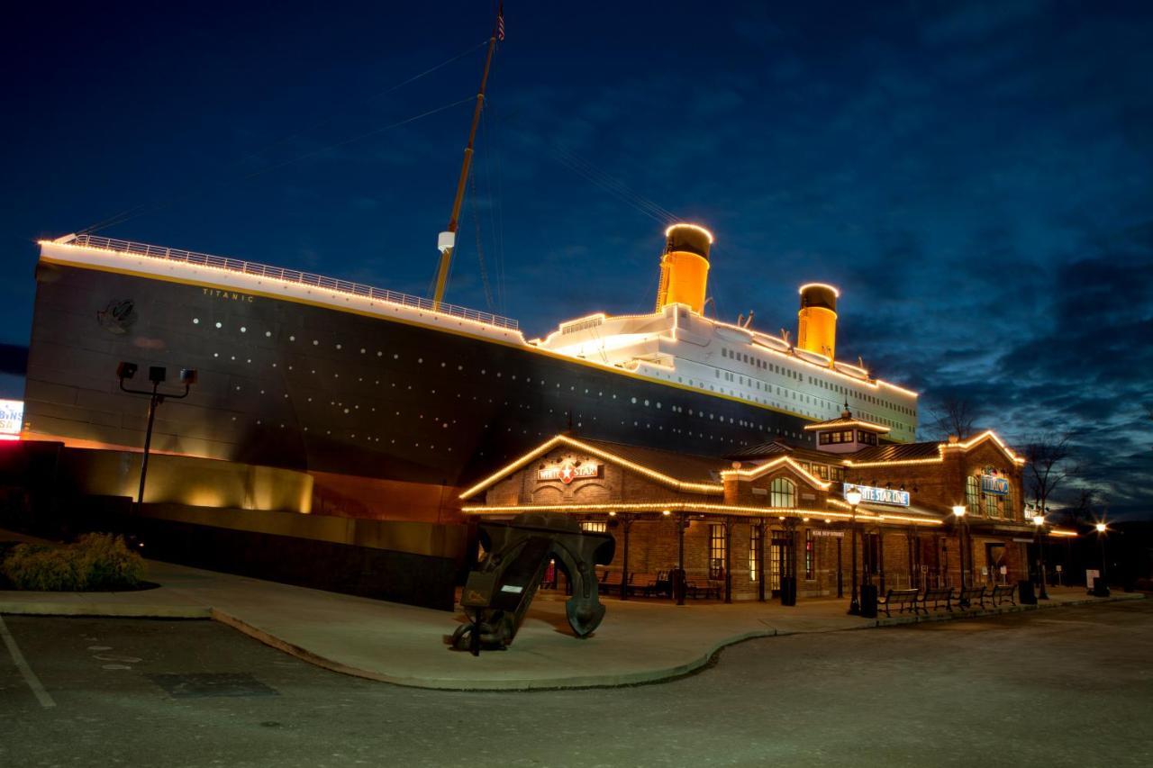 Mountain Lake Lodge, Hot Tub, Theater Room, 1089 Free Tickets Each Paid Day, Dollywood And More Sevierville Extérieur photo